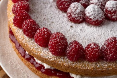 The Perfect Victoria Sponge